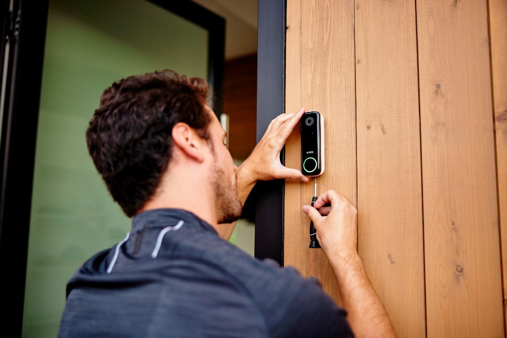 Doorbell camera store smartphone